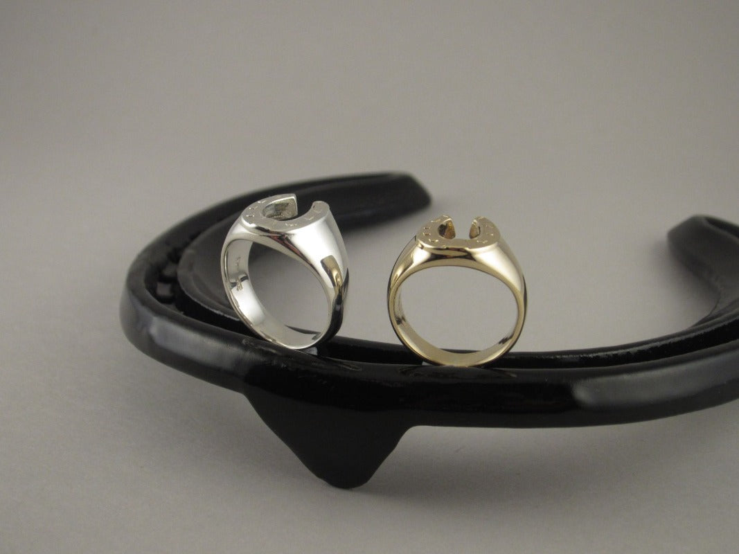 Horseshoe signet ring hotsell