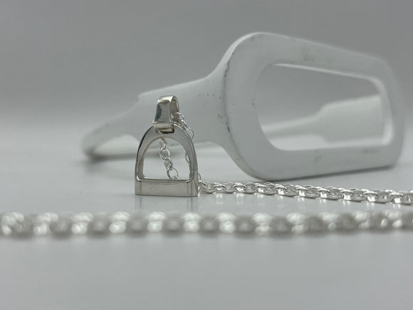 MEDIUM Stirrup Pendant and Chain Set