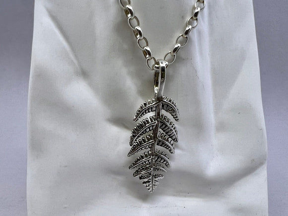 Silver Fern Pendant | Chele Clarkin Jewellery
