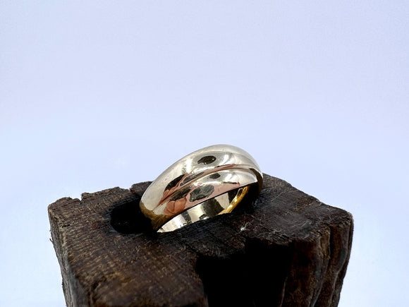 9ct Yellow Gold Crossover Ring | Preloved grom Chele Clarkin Jewellery