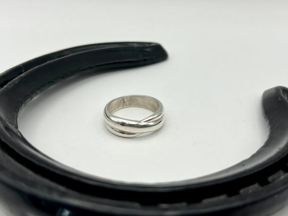 Crossover Ring | Chele Clarkin Jewellery