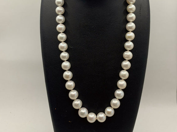 Freshwater Pearls | Baroque | 10mm from Chele Clarkin Jewellery