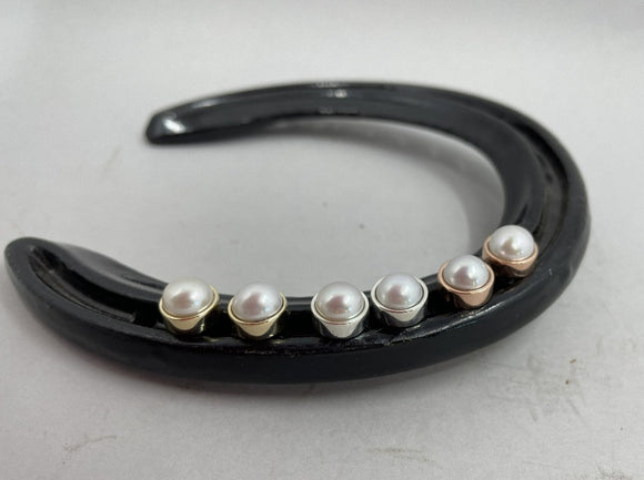 Classic Box Set Freshwater Pearl Earrings | 8.5mm from Chele Clarkin Jewellery